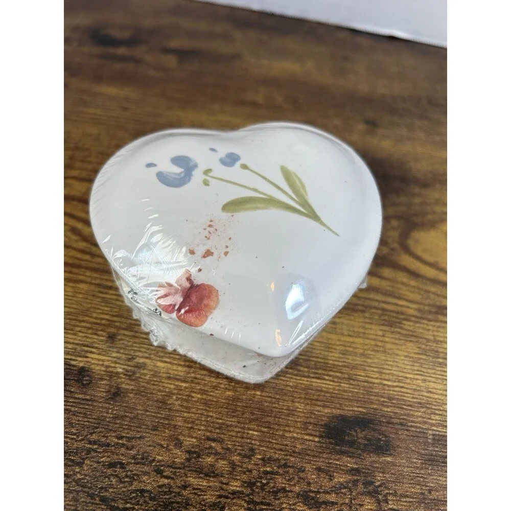 Pfaltzgraff Country Airs Heart Potpourri Box Garland Open Box New Vintage Decor
